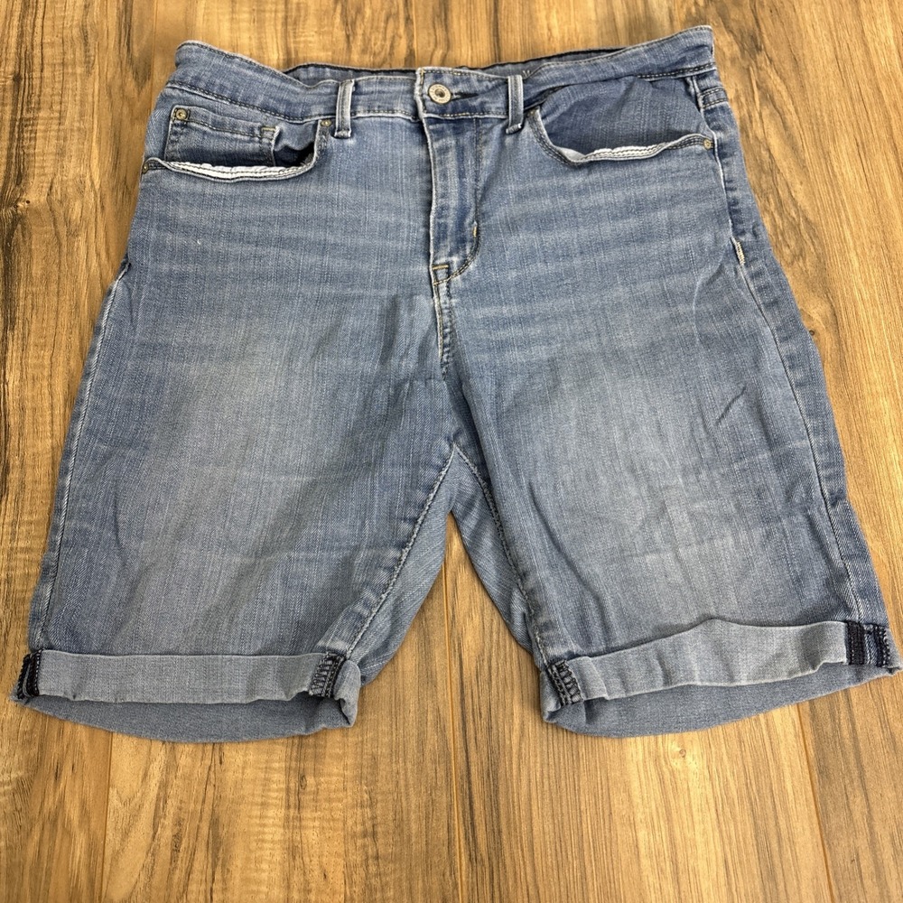 signature by Levi Strauss Co. Women's Size‎ 12 Bermuda Shorts Light Blue